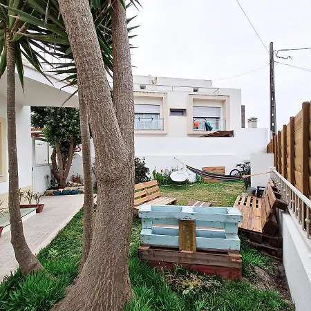 Hostel Cloud To Chill Surfhouse Baleal *