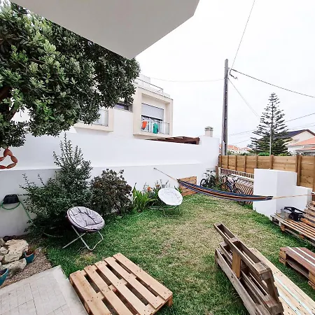 Hostel Cloud To Chill Surfhouse Baleal Ferrel (Leiria)