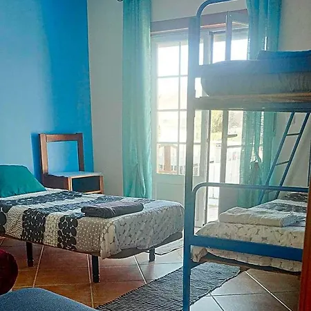 Cloud To Chill Surfhouse Baleal Hostal *