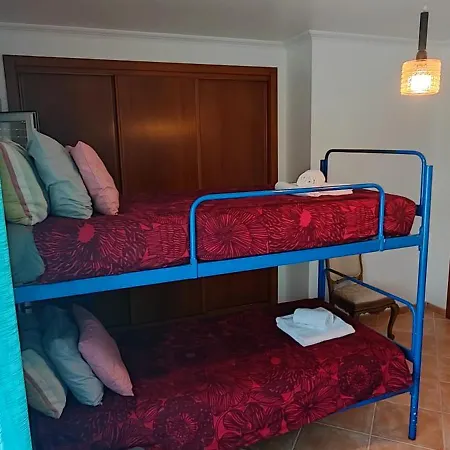 Hostel Cloud To Chill Surfhouse Baleal Ferrel (Leiria)