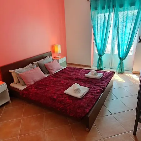 Cloud To Chill Surfhouse Baleal Hostel