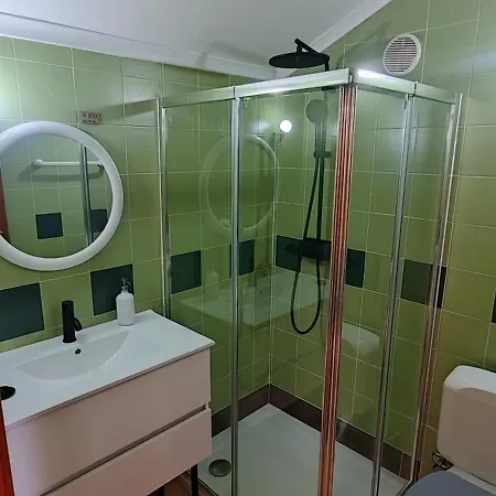 Hostel Cloud To Chill Surfhouse Baleal Ferrel (Leiria)